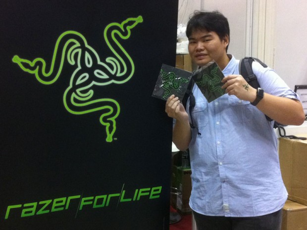 Wei Meng with the Sign of Razer